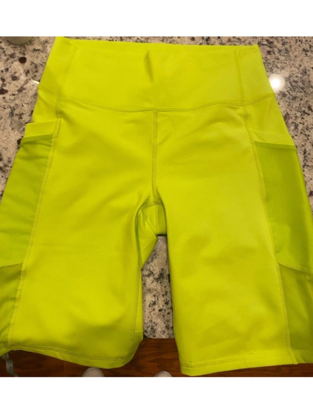 NWT Fabletics Medium Mila PowerHold high waisted Pocket Short 8” Citron athletic